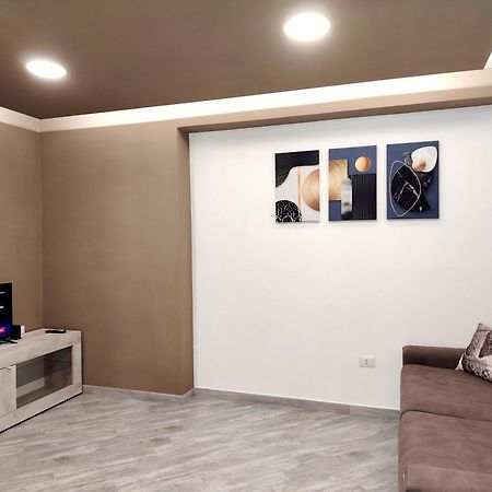 Suite Guesthouse A Pochi Passi Dal Mare ซัสซารี ภายนอก รูปภาพ
