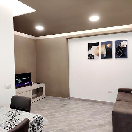Suite Guesthouse A Pochi Passi Dal Mare ซัสซารี ภายนอก รูปภาพ