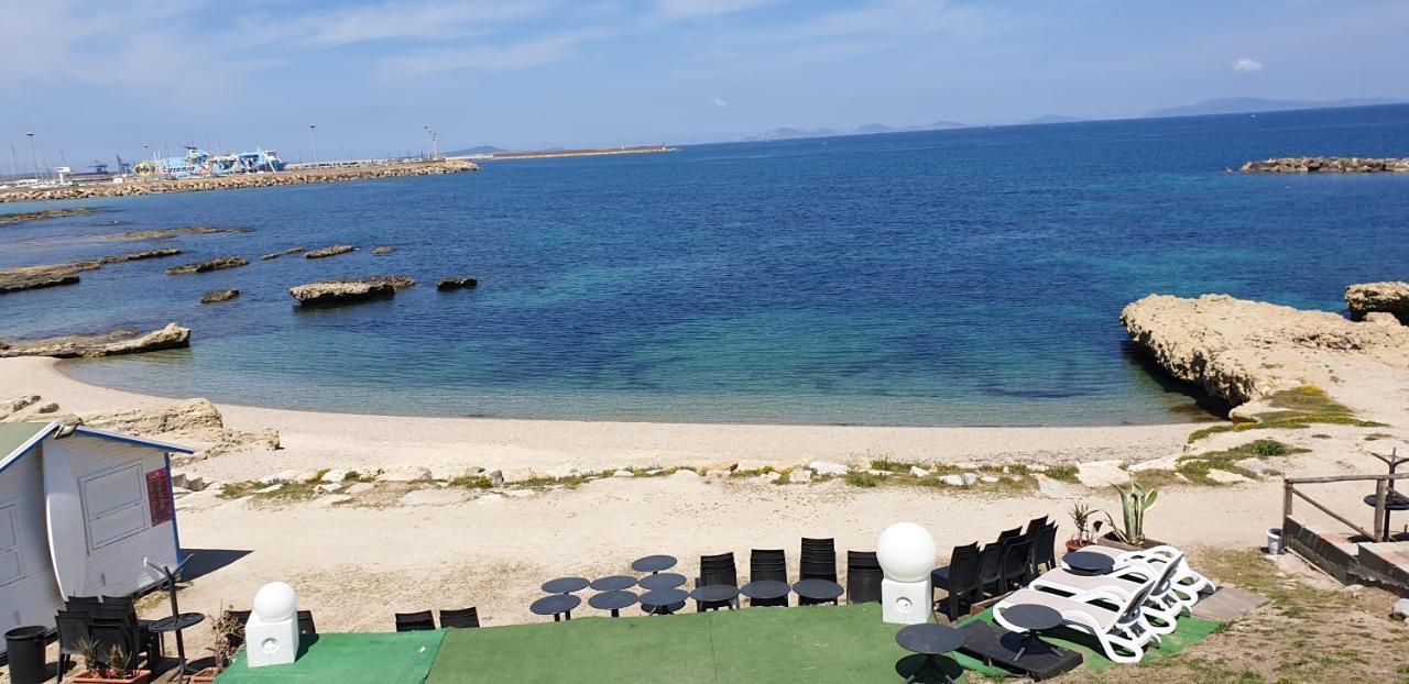 Suite Guesthouse A Pochi Passi Dal Mare ซัสซารี ภายนอก รูปภาพ