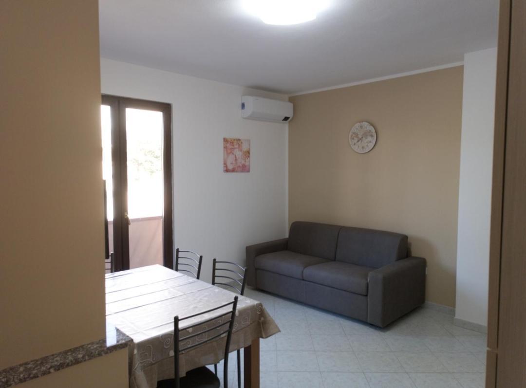 Suite Guesthouse A Pochi Passi Dal Mare ซัสซารี ภายนอก รูปภาพ
